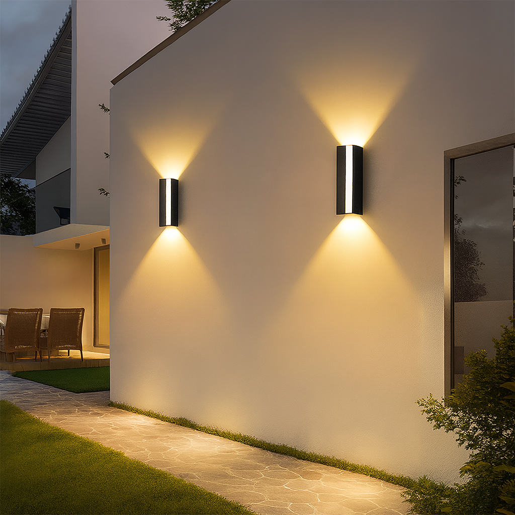 Lámpara de Pared Vertical LED Moderna para Exterior | Negro